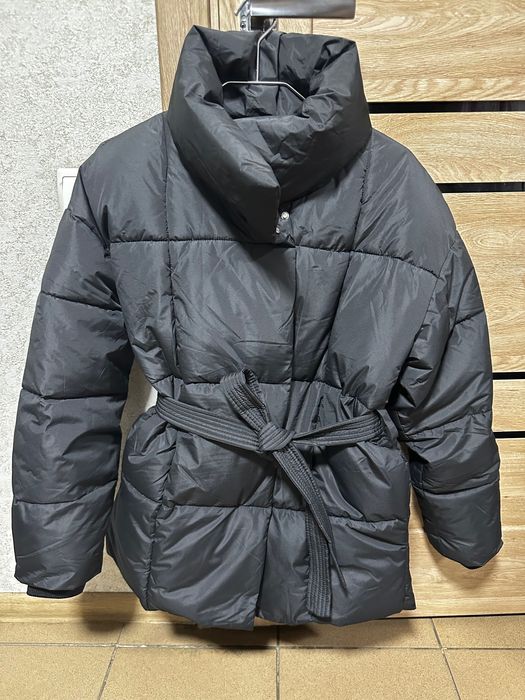 Куртка з поясом розмір М