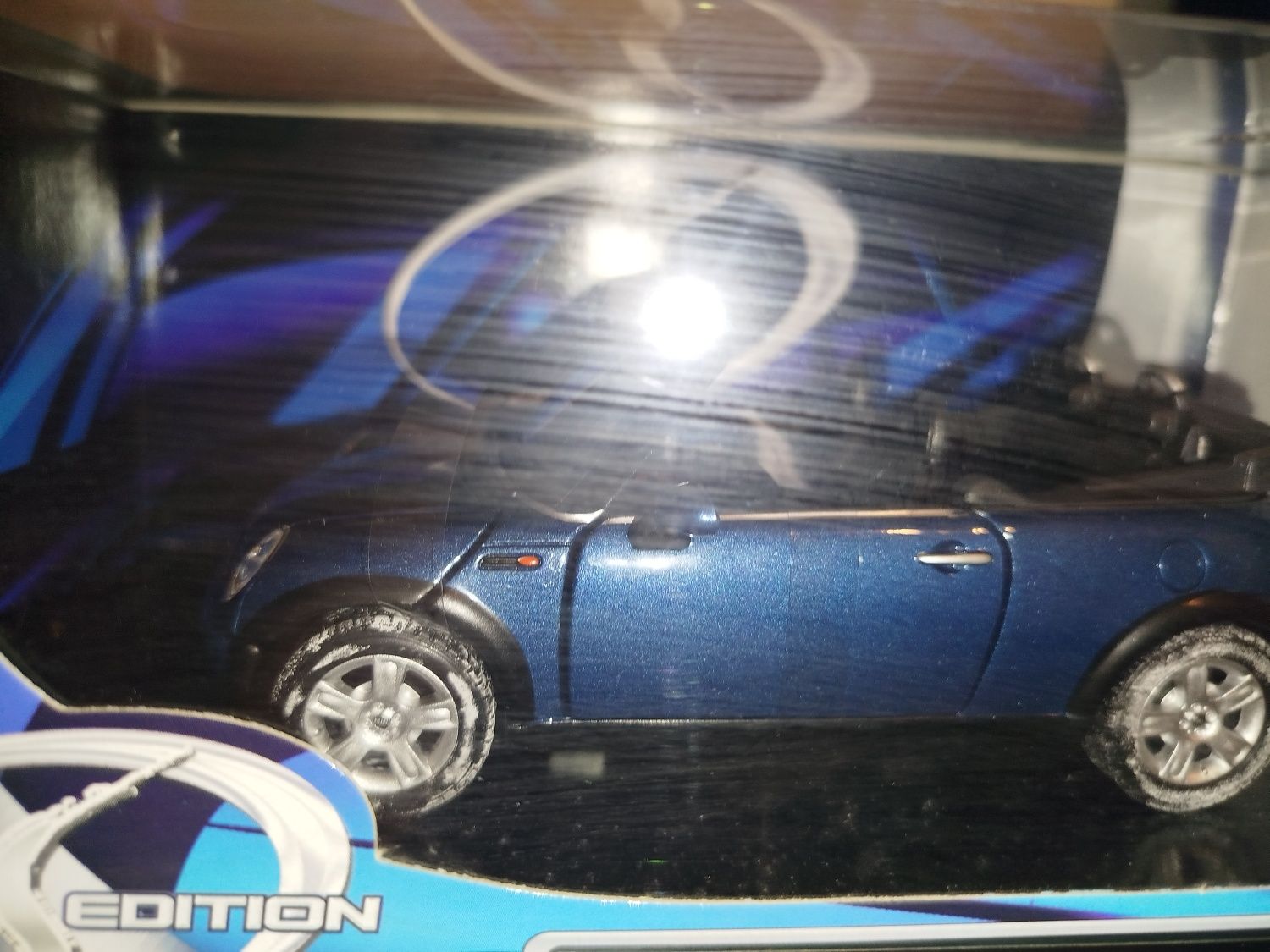 Maisto 1:24 Mini Cooper Cabrio special edition