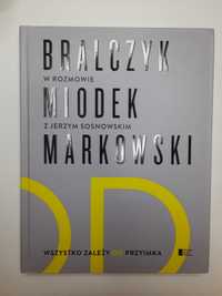 "Wszystko zależy od przyimka" - Bralczyk, Miodek, Markowski w rozmowie