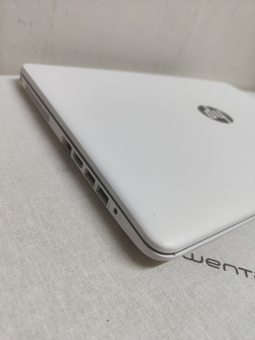 Computador portátil HP 15-bs011np