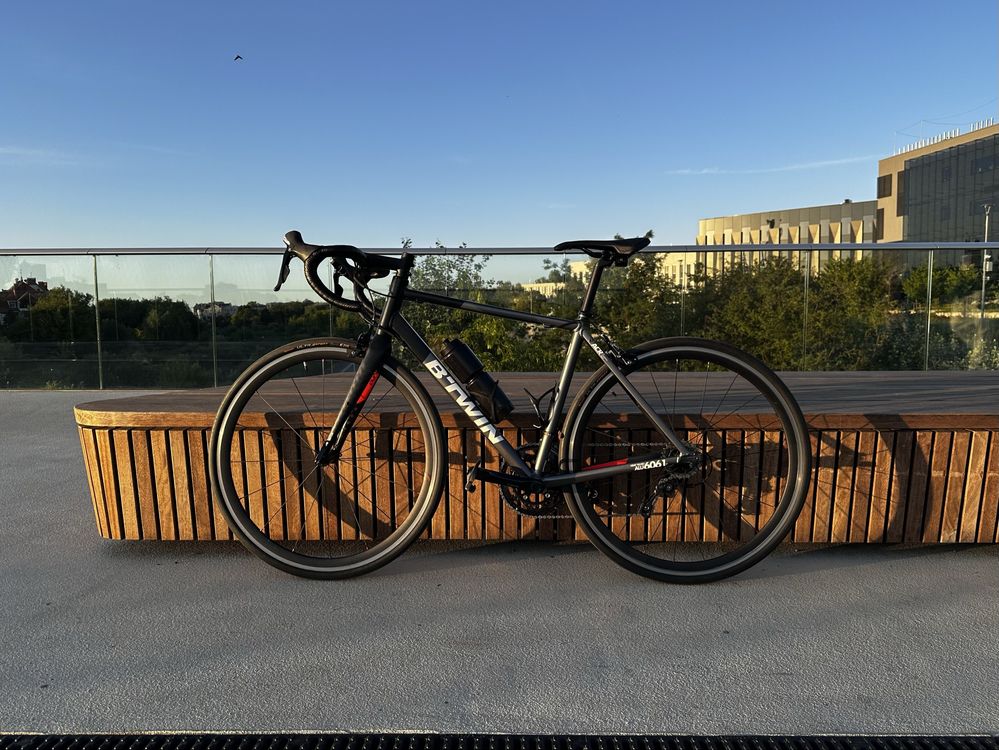Rower szosowy btwin triban 540 shimano 105 rozmiar M