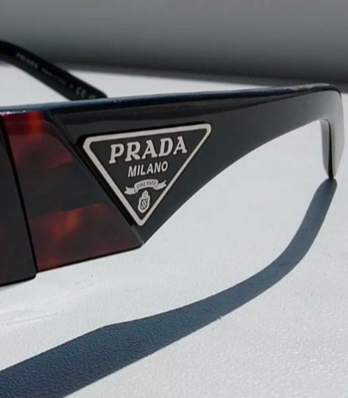 Солнцезащитные очки Prada оригинал