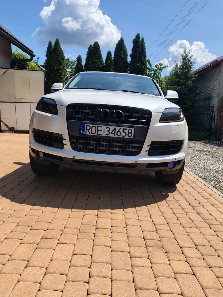 Audi Q7 3.6 FSI /6 osobowe