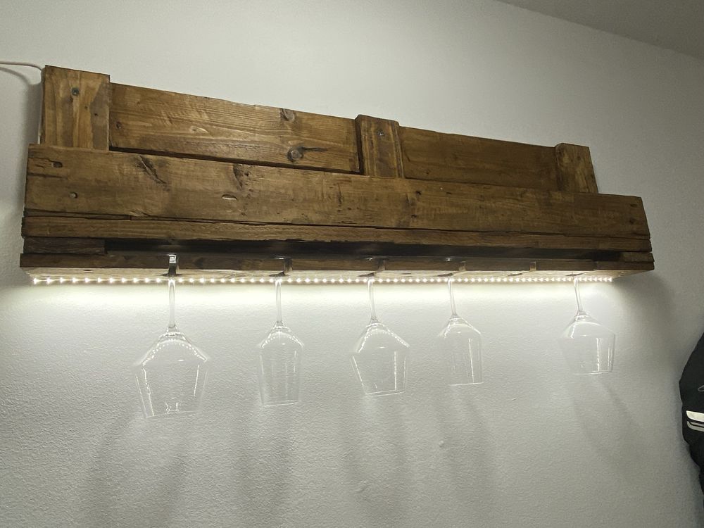 Adega rustica de parede com iluminação Led