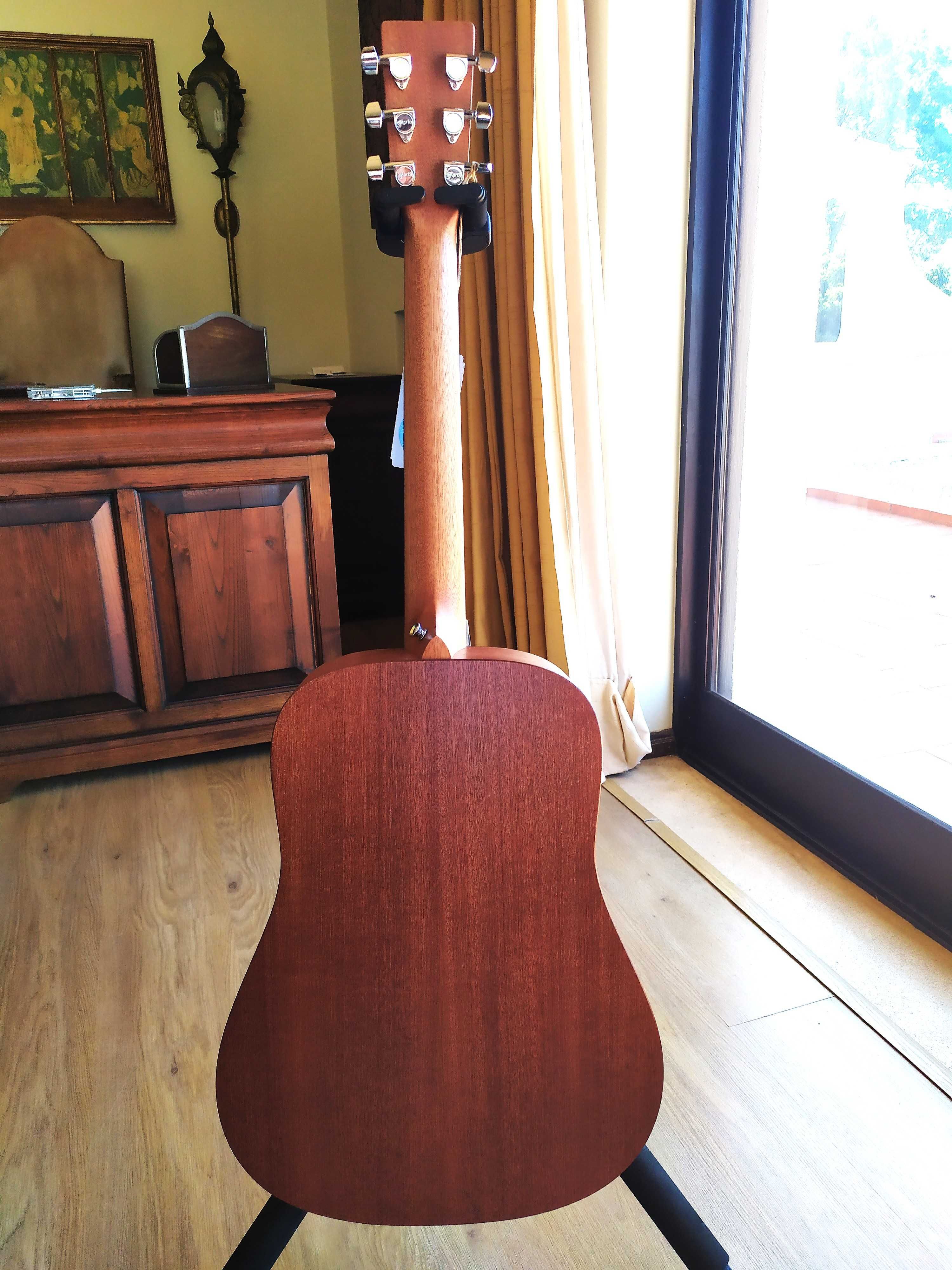 Guitarra Acústica Martin (Nova)