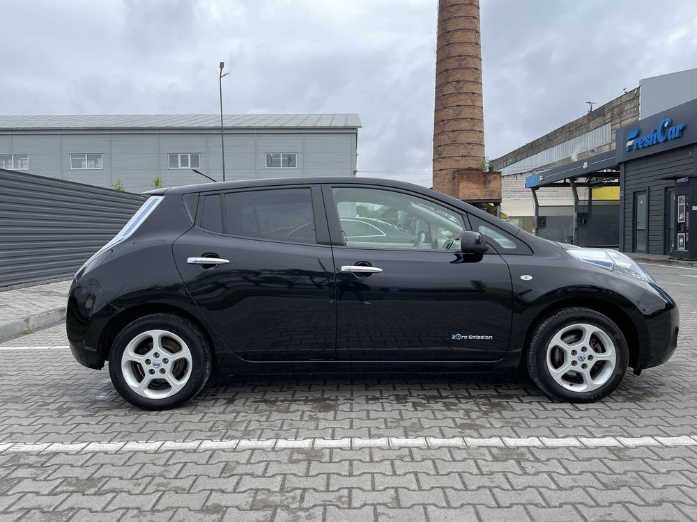 Nissan Leaf 2012 батарея 10 з 12