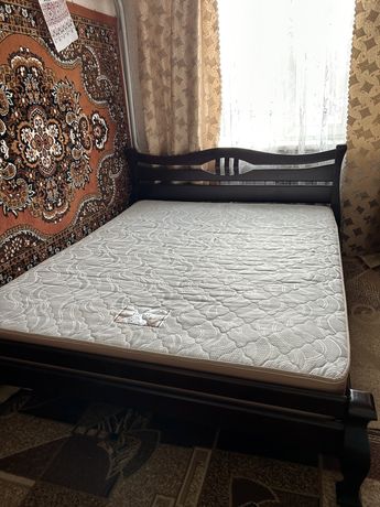 Ліжко з матрасом
