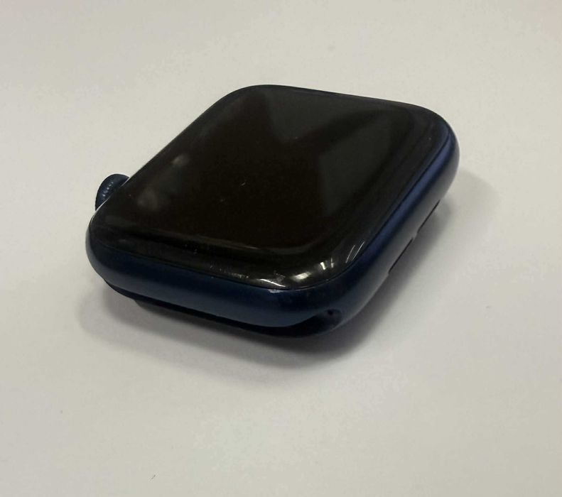 Apple Watch Series 6 44mm Model A2376 - Zablokowany