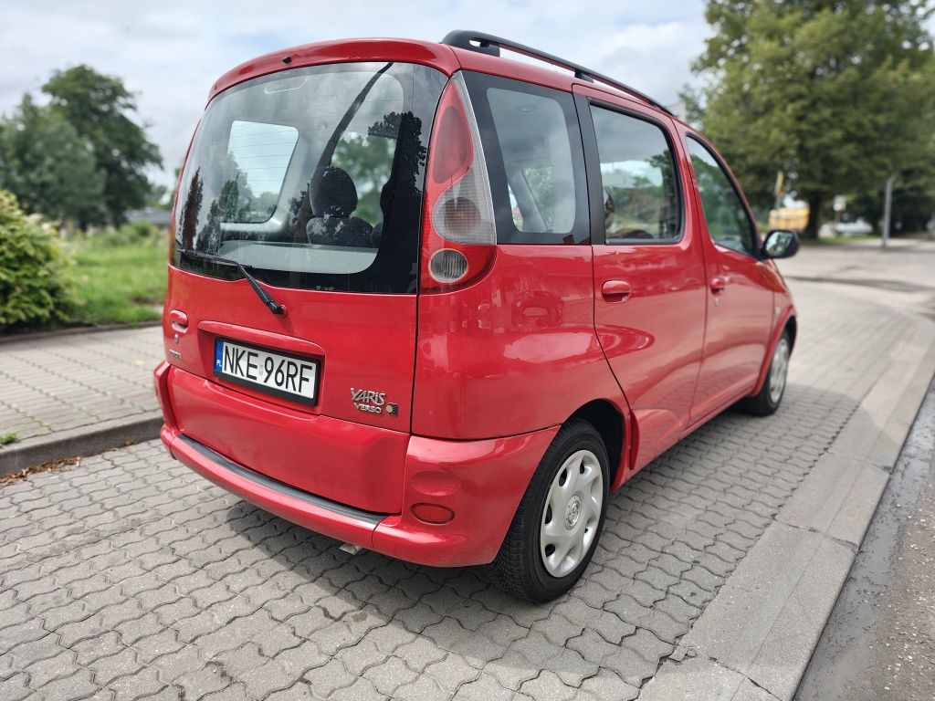 Toyota Yaris Verso mini Van 183000km