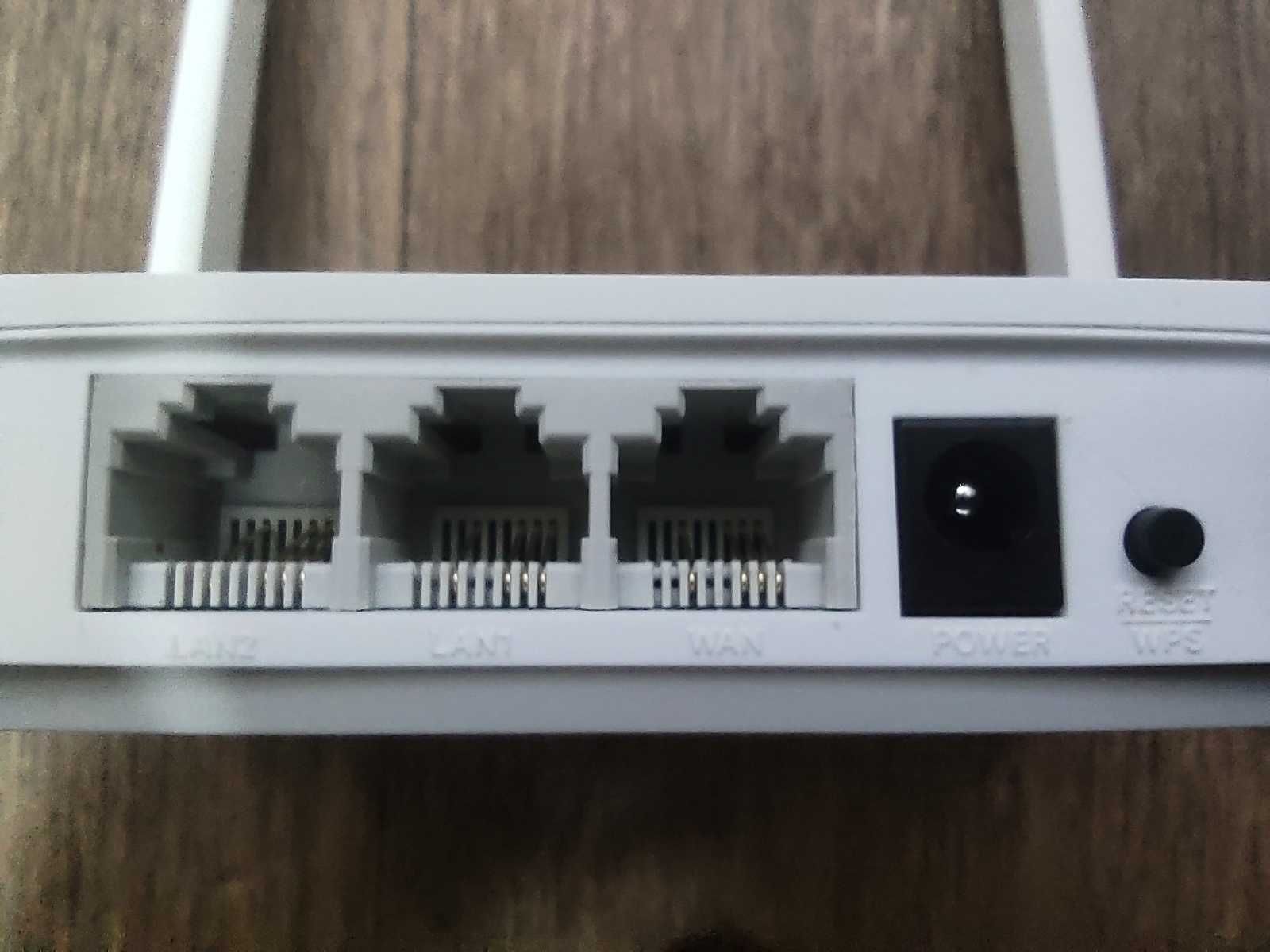 Mercusys AC10 роутер