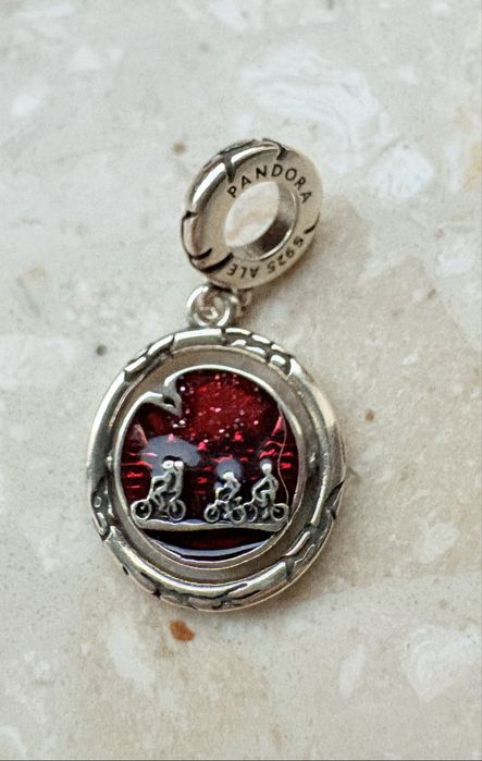 Charms stranger things pandora zawieszka
