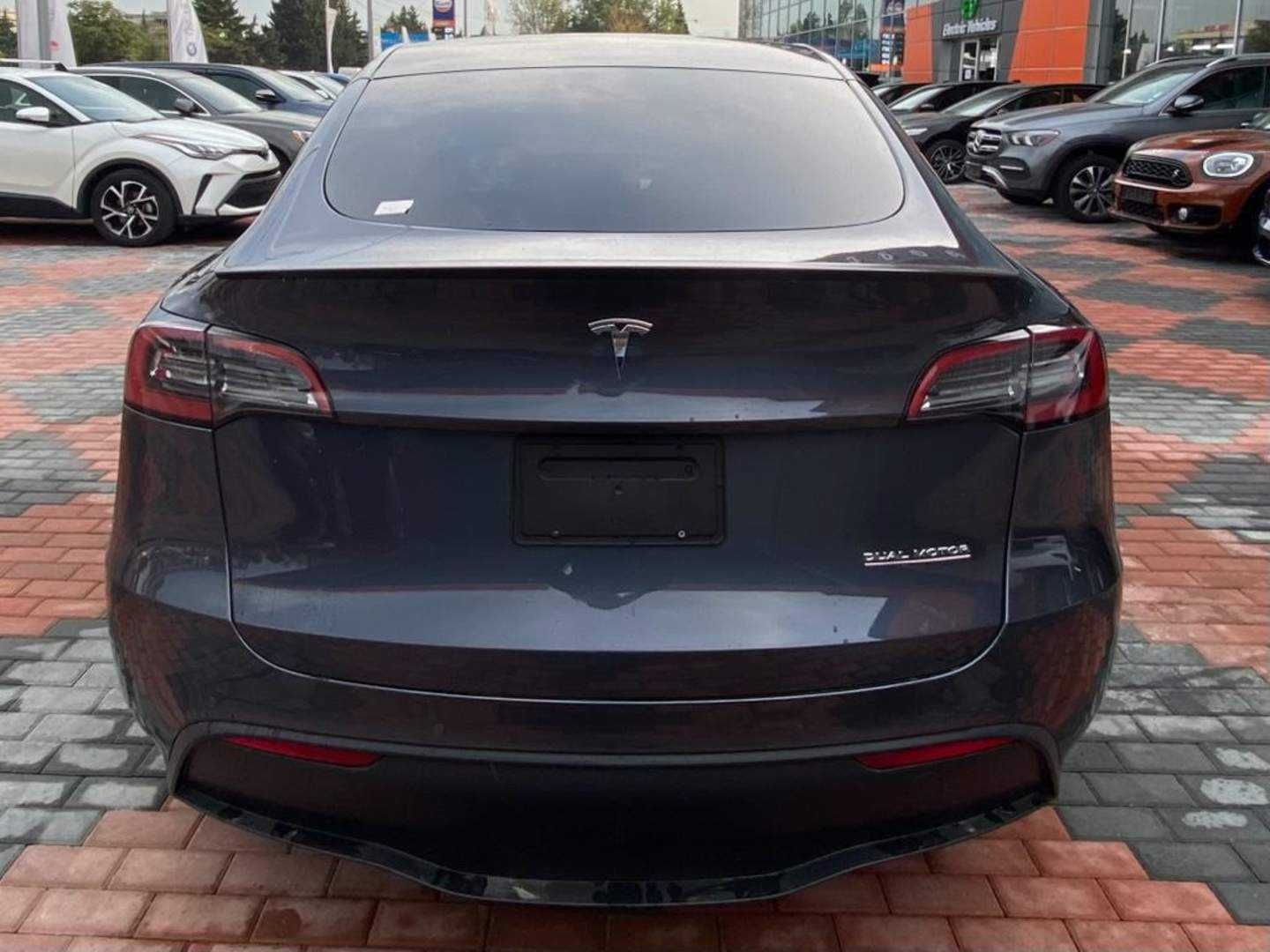 Tesla Model Y 2022