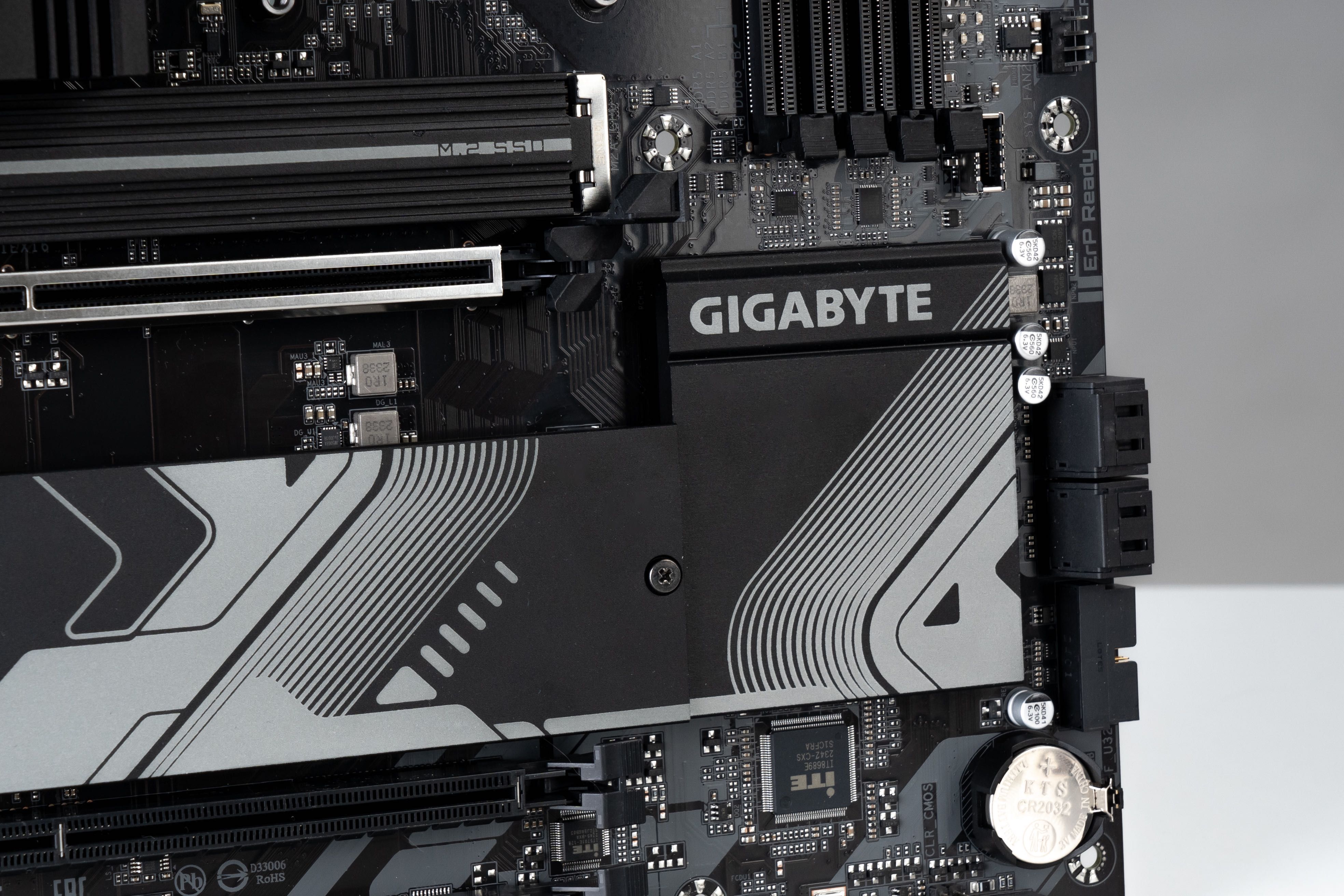 Материнська плата Gigabyte B650 Gaming X AX Wi-Fi/Гар 3 міс/SiliconFox