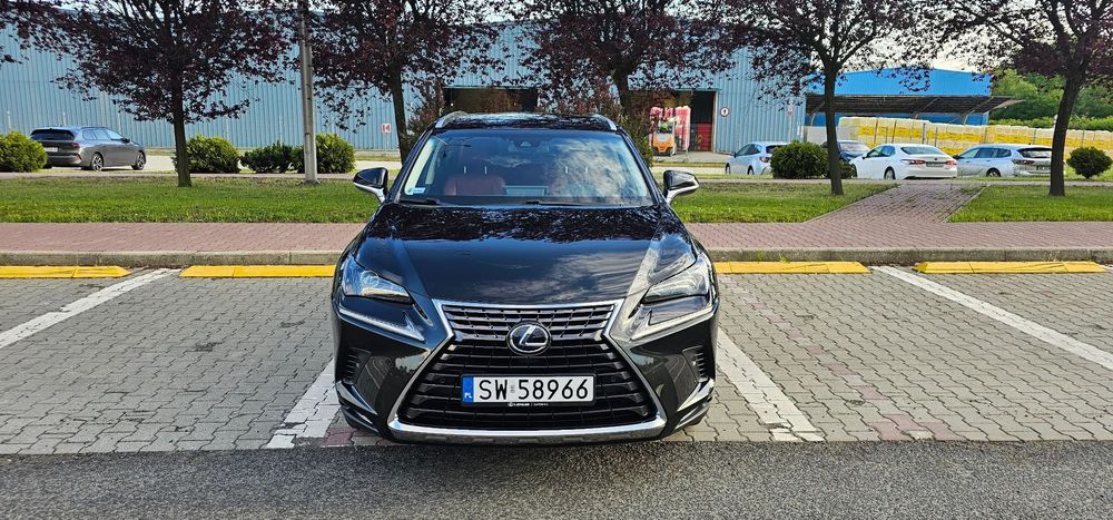 Lexus NX 300h Prestige 2.5 Hybryda AWD Graphite Black