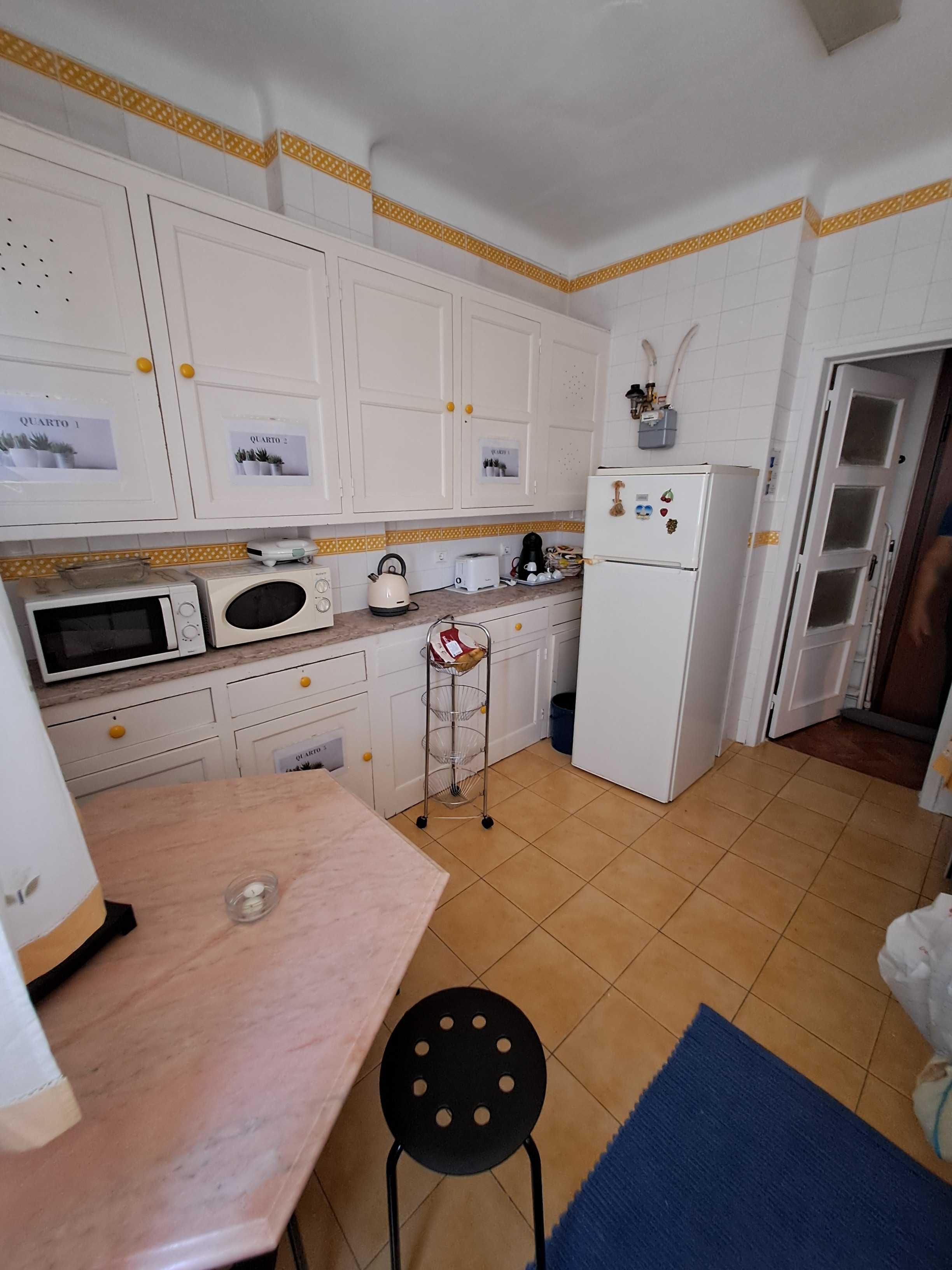 Quartos Disponíveis na Av. Forças Armadas ( Cidade Universitária )