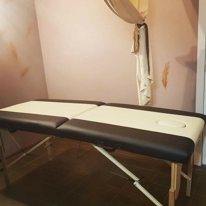 Кушетки косметологічні,столи масажні ,массажний стол,масажний стіл
