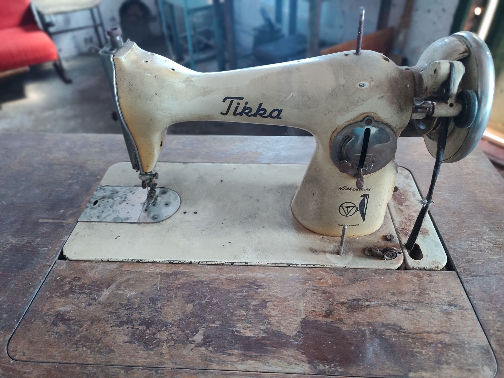 Швейная машинка "Tikka" производство Финляндия, под восстановление .
