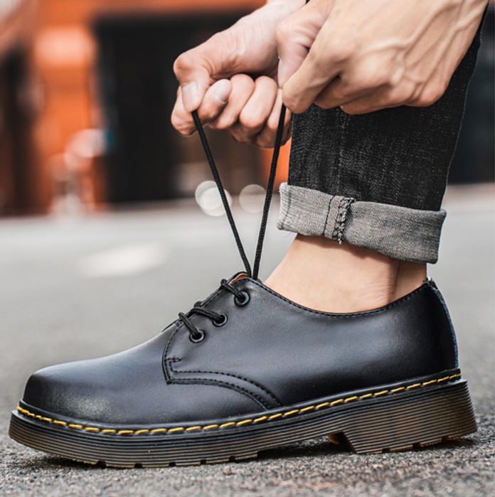 Półbuty glany klasyczne eleganckie unisex czarne Dr Martin