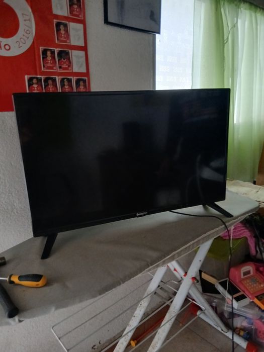 Lcd  avariado psra peças