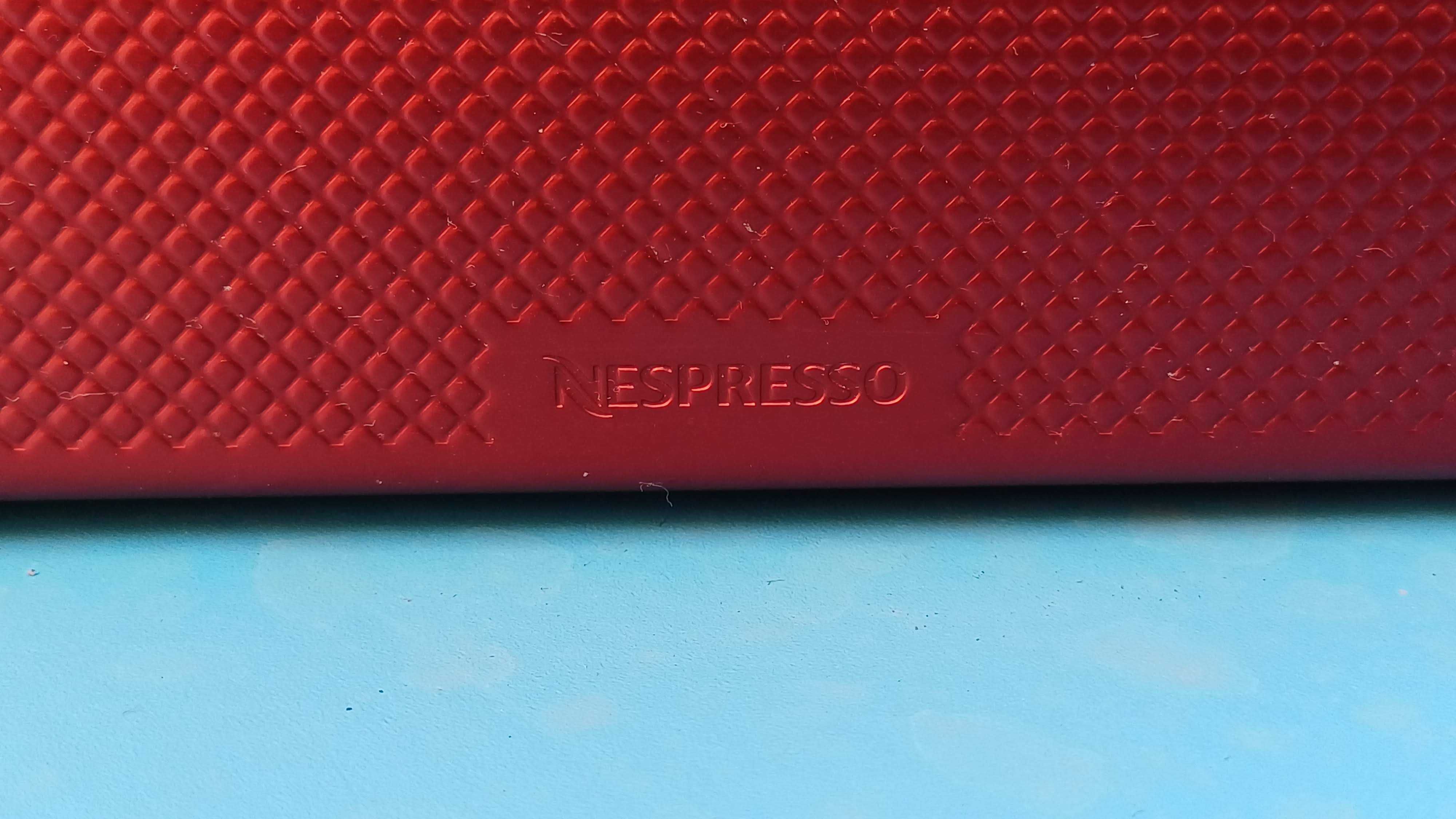 Máquina Nespresso Tipo D61