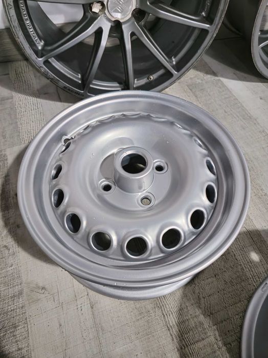 5 Jantes Originais GTA Campagnolo 14x6 Magnésio com pneus