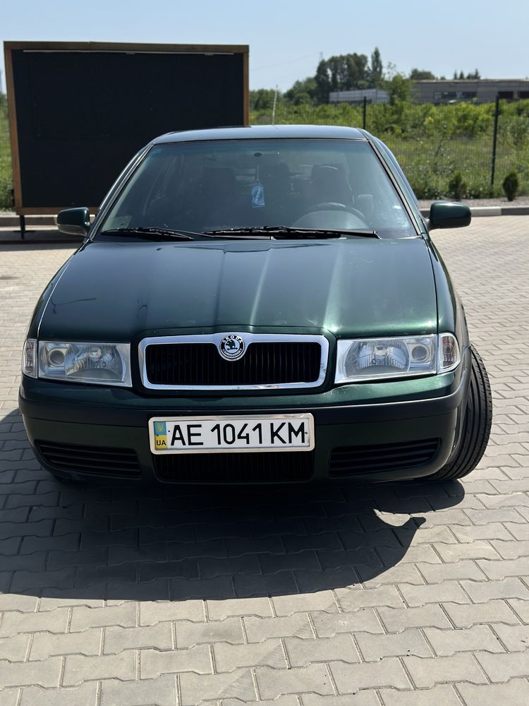 Продам Skoda Octavia Tour 1.8