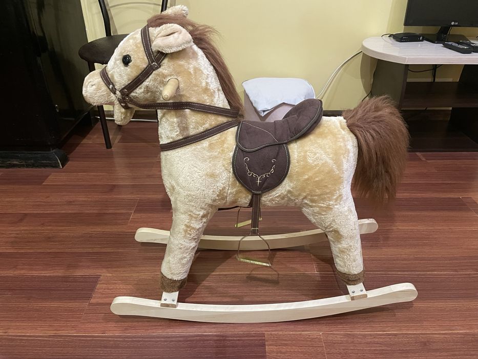 Игрушка детская конь