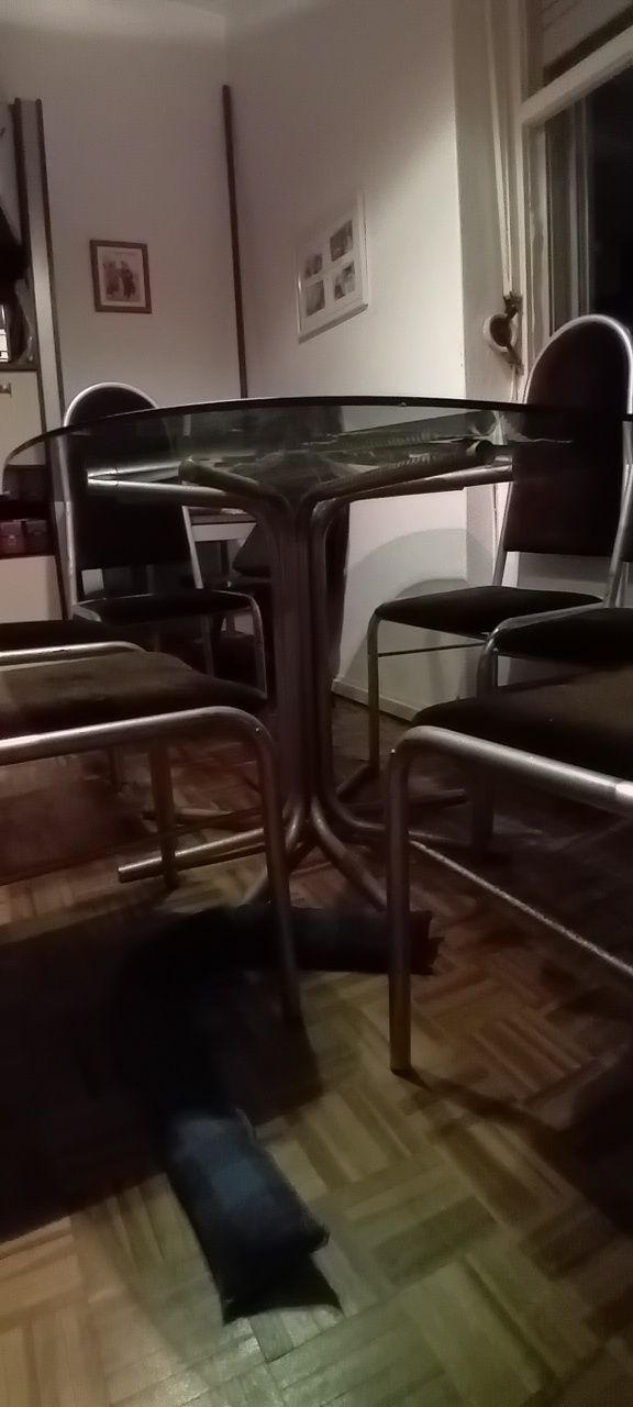 mesa de sala de jantar de ferro com tampo de vidro com 6 cadeiras