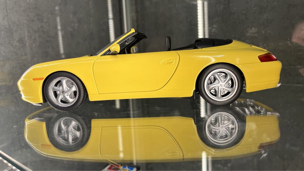 Porsche 911 996 cabrio - UT Models 1/18