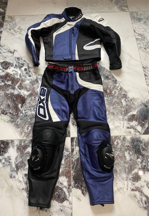 Шкіряний мотокомбинезон AXO