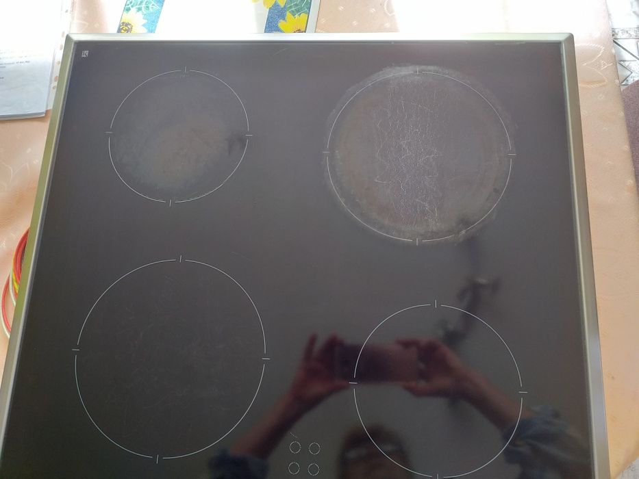 Płyta grzewcza bardzo dobrze i szybko grzeje