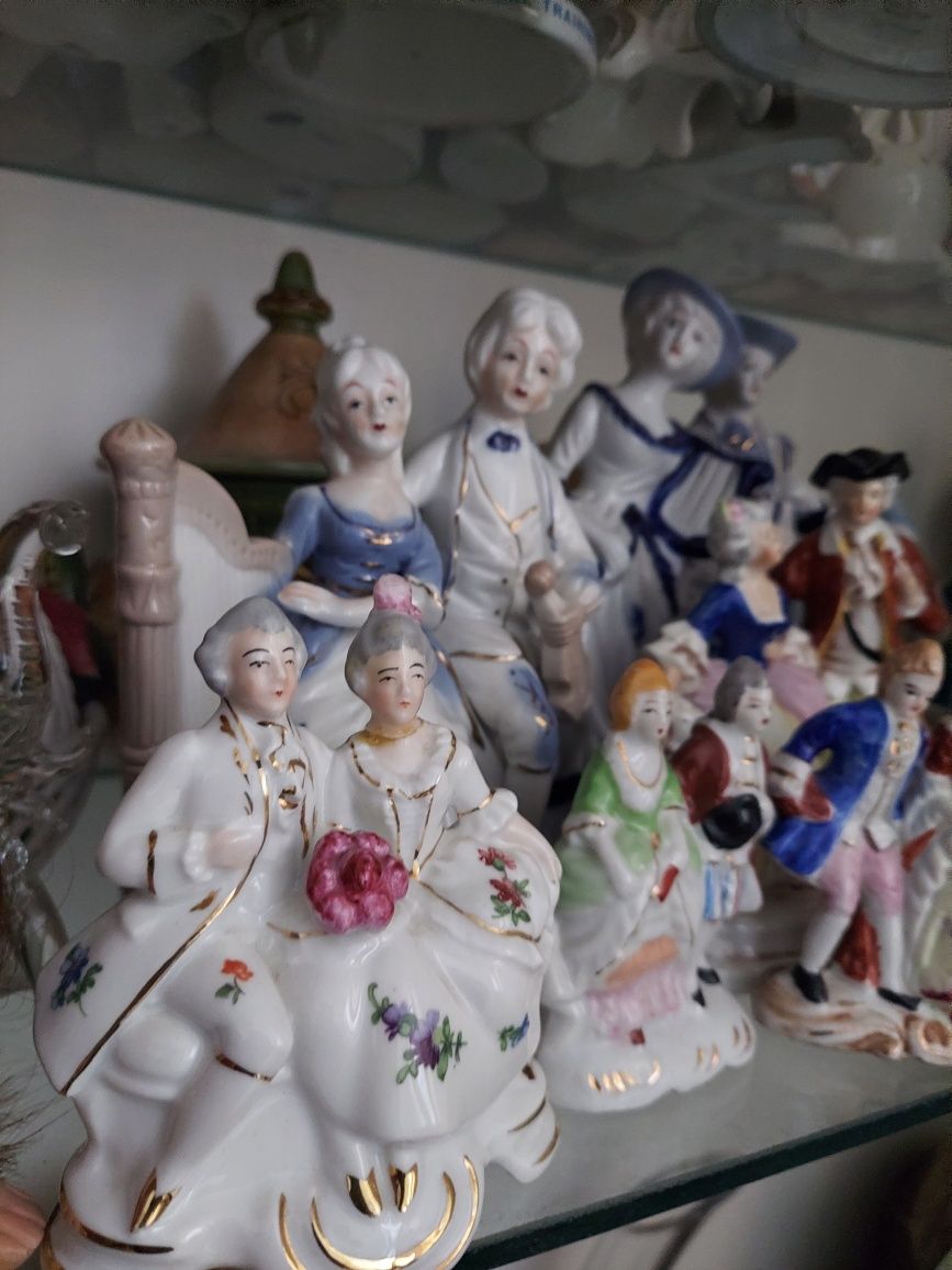 Kobieta z chartem , porcelanowa figurka,  pies