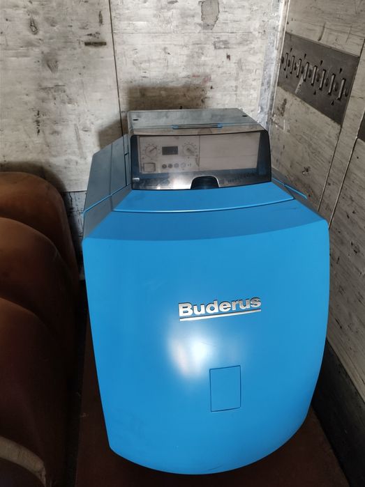 Piec + zbiornik 750l , kocioł olejowy kondensacyjny Buderus 18 KW