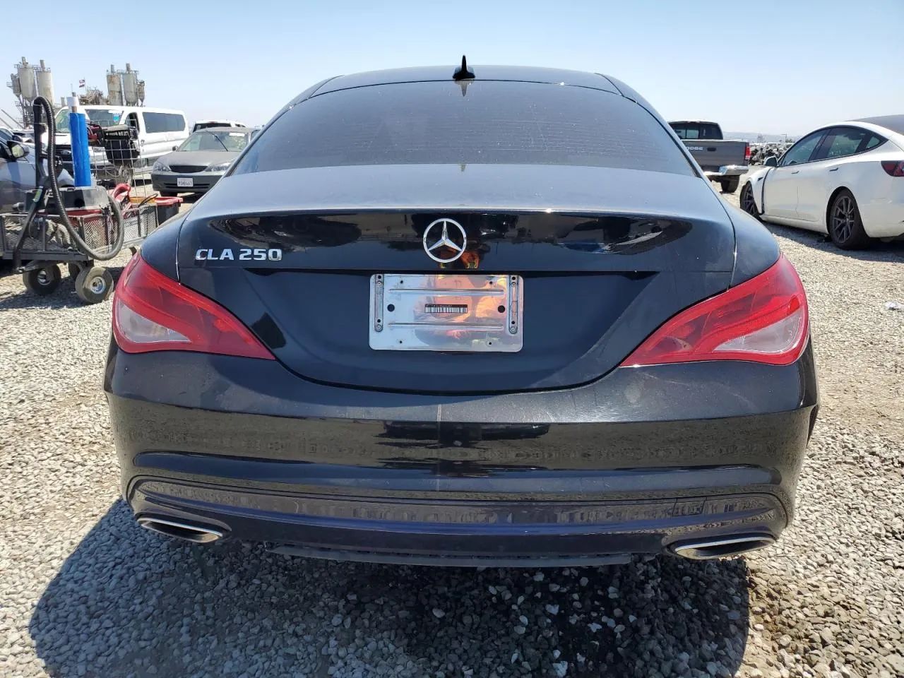 Mercedes-Benz CLA Dynamiczny i oszczędny samochód w transporcie