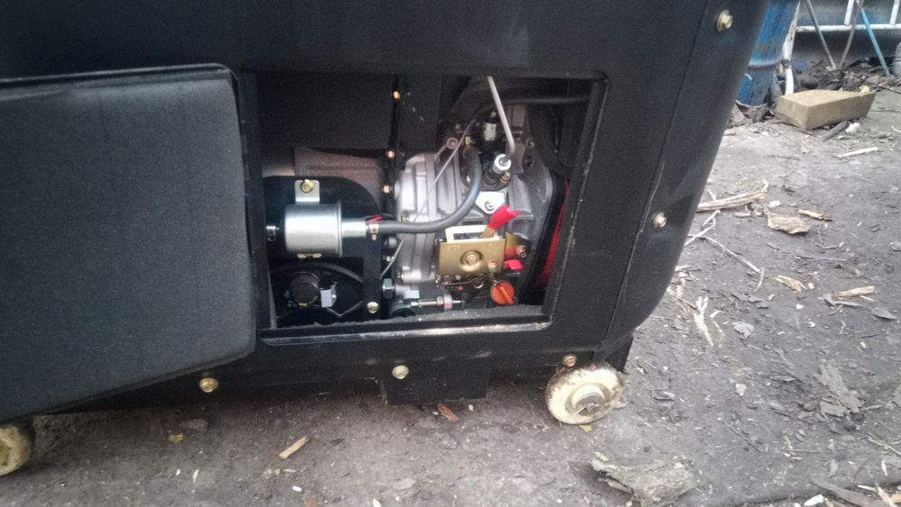 Продам генератор дизельний