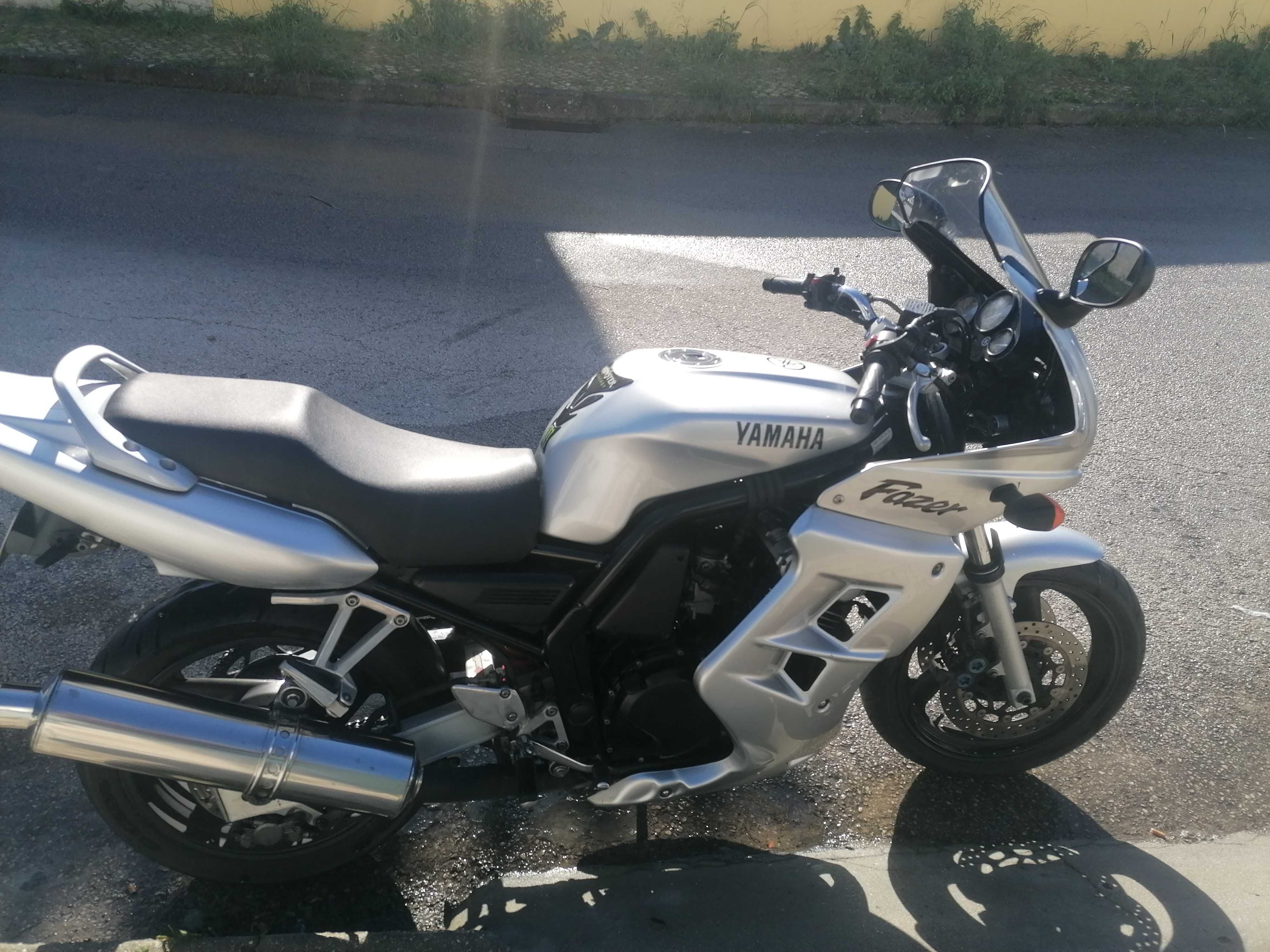 Vendo yamaha fazer 600