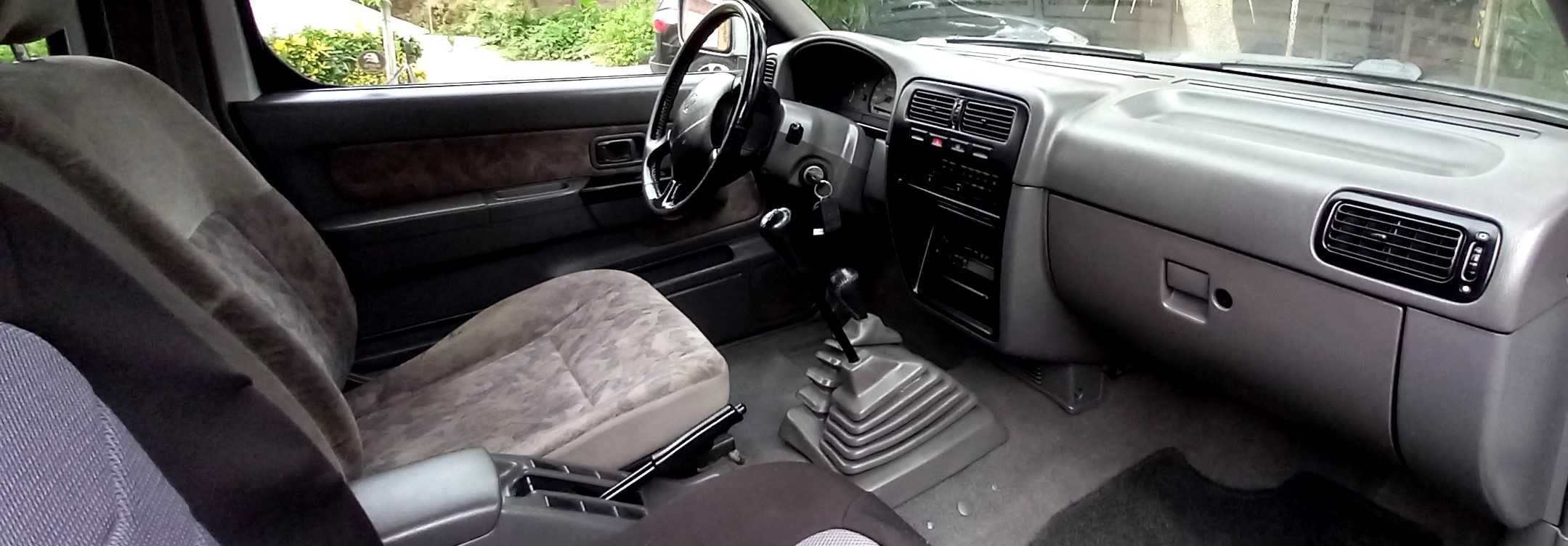 Nissan navara D22