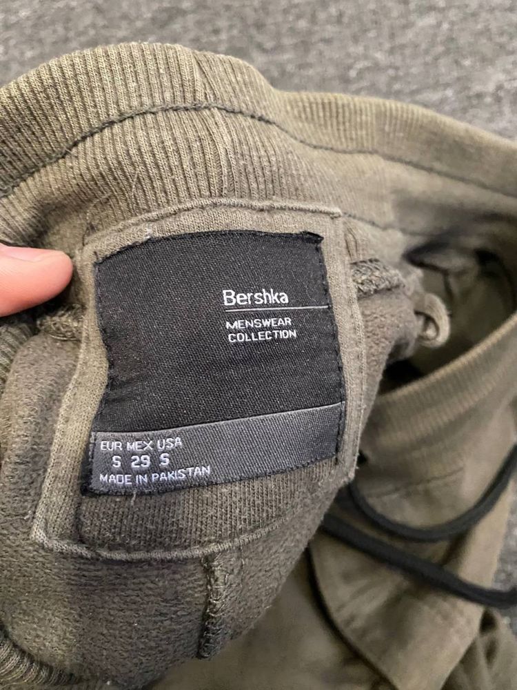 Орігінальні спортивні штани Bershka