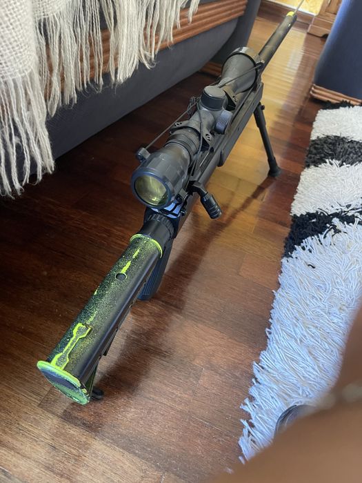 Vendo varias armas de airsoft + capacete + oculos e acessorios