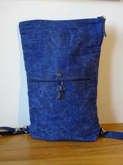 Plecak z płótna woskowanego (bagpack made of waxed material)