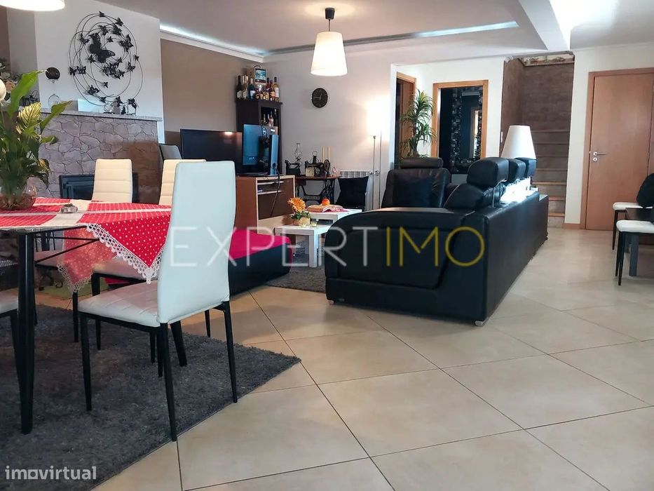 Moradia para venda em Santiago no concelho de Seia na Serra...