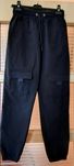 Czarne trekkingowe joggery Maniere De Voir