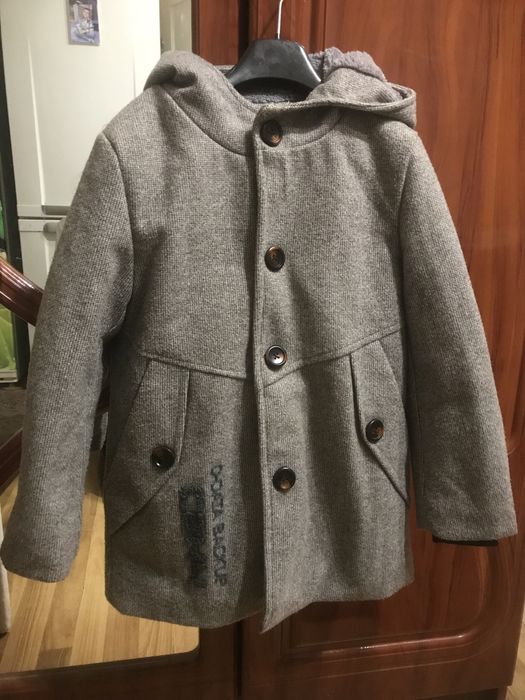 Пальто дитяче, тепленьке на осінь - зиму
