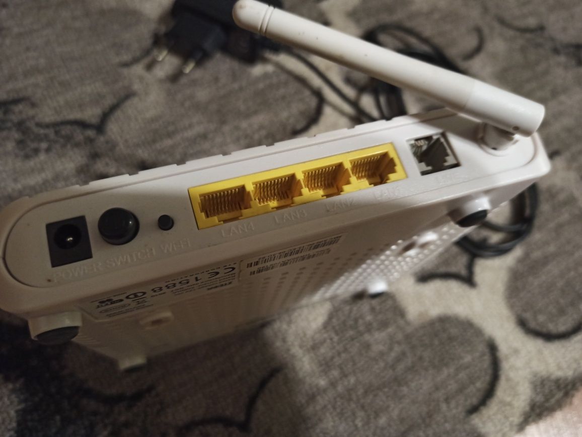 Modem ADSL ZTE ZXV10 W300 Wi-Fi, WLAN Router