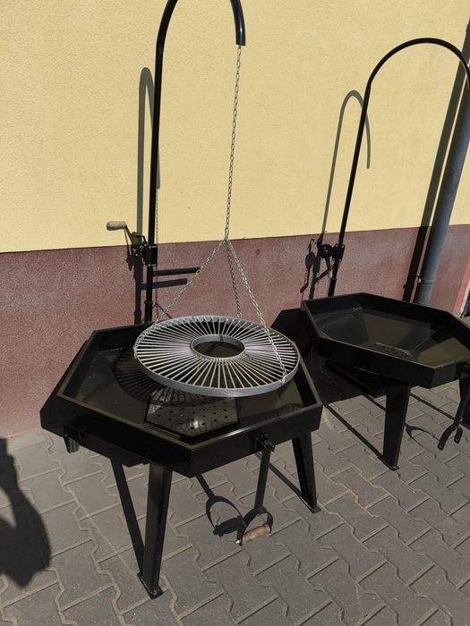 Grill ogrodowy mobilny palenisko ruszt  regulowany