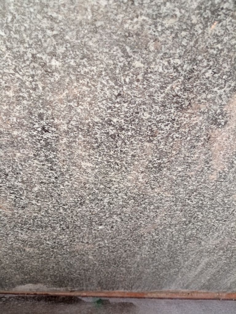 Chapas de granito cinzento para tampos WC ou cozinha