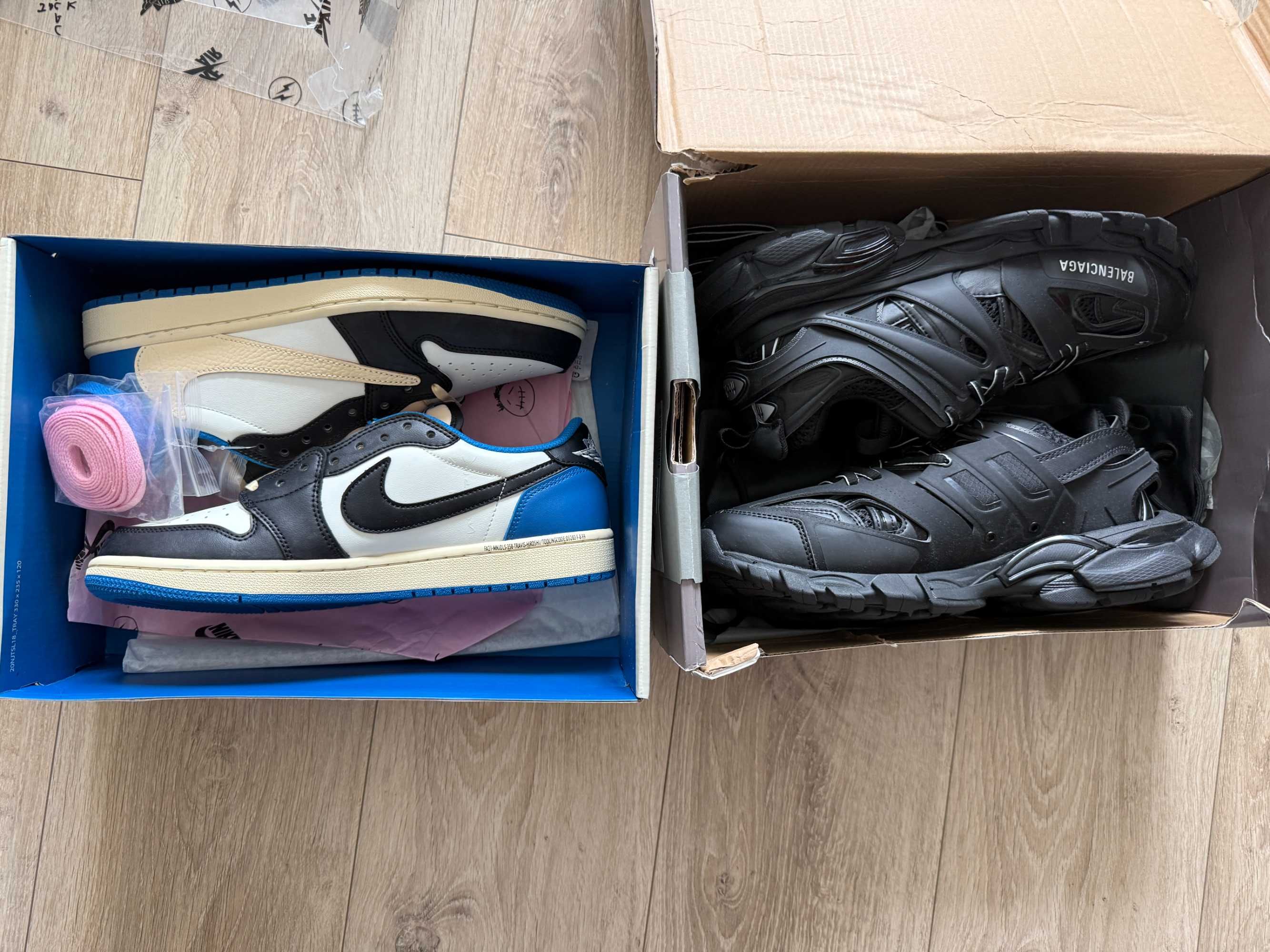 Jordan 1 Low Travis Fragment r. 43 + Balenciaga Track czarne r. 42