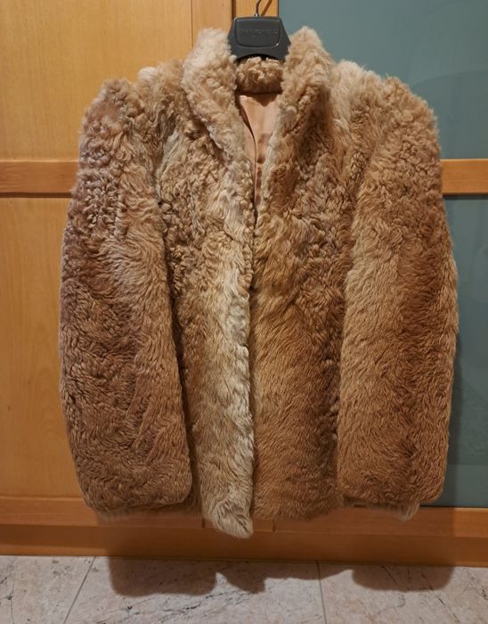 Casaco pelo de carneiro ( verdadeiro)