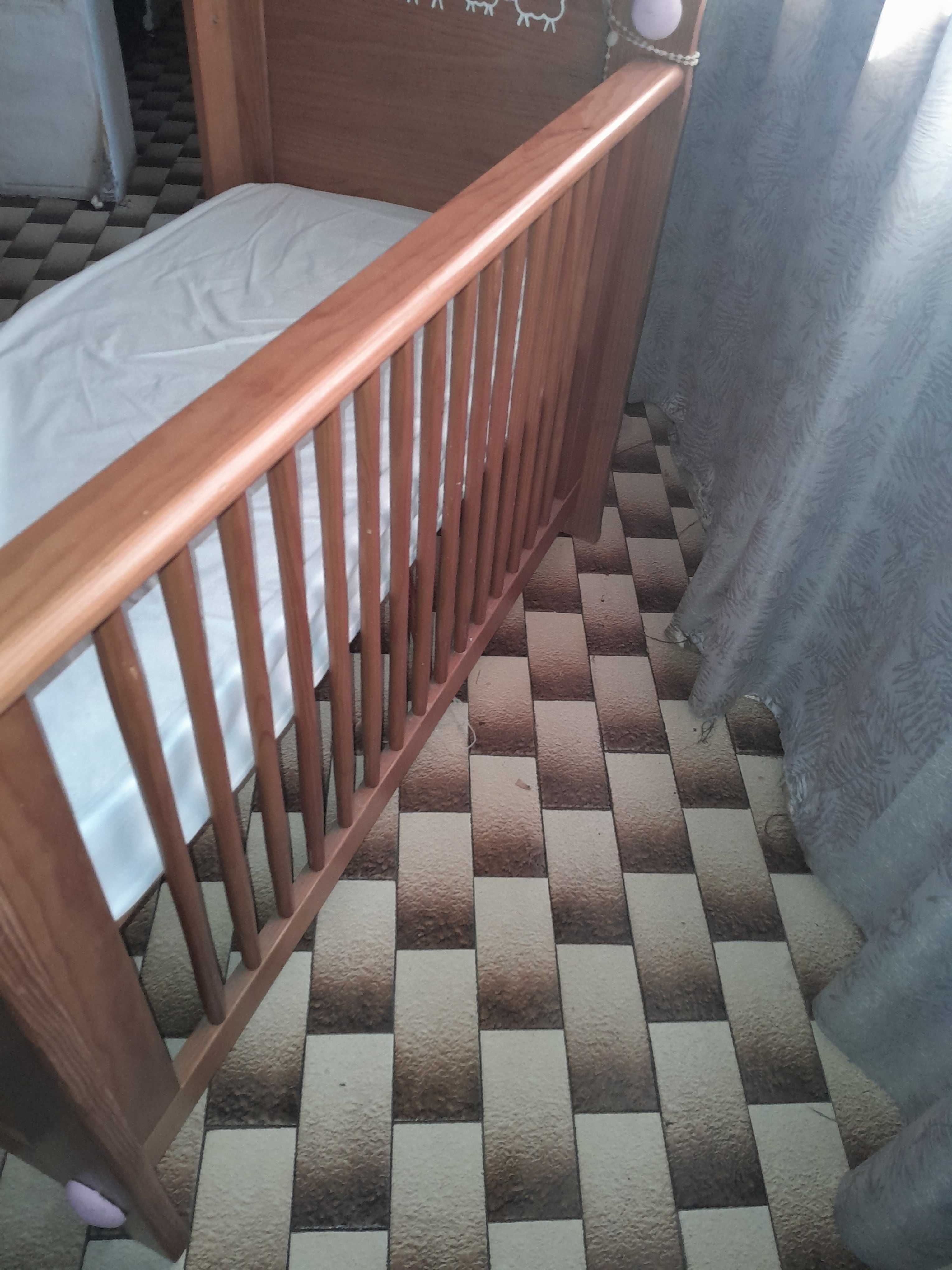 Quarto de bebé com colchao