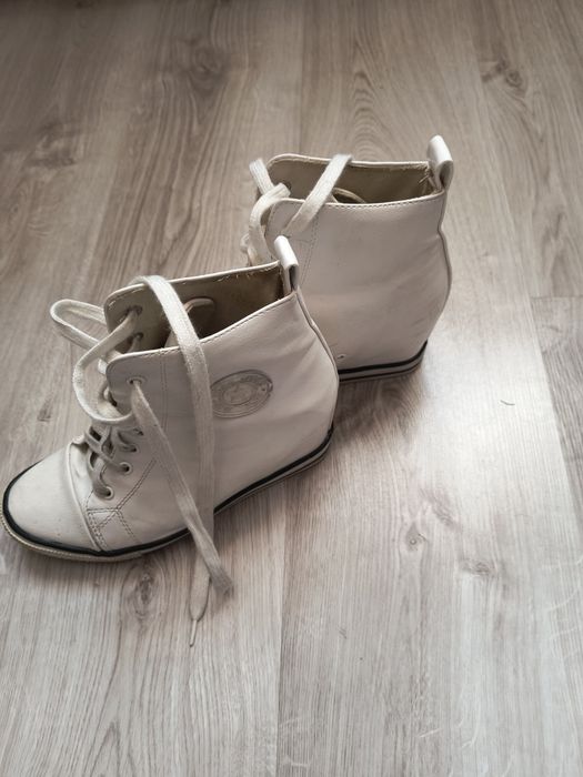 Białe wiosenne/jesienne sneakersy na podwyższeniu rozmiar 37
